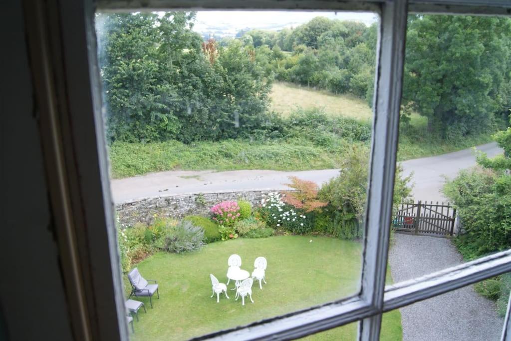 Top Floor At Cantref House Brecon Zewnętrze zdjęcie